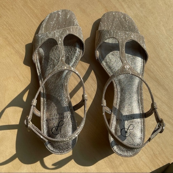 Adrianna Papell Shoes - Adrianna Papell, New, Edie, T-Strap Sandal